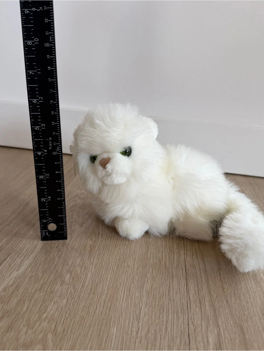 Vintage Russ Berrie Nikki White Persian Cat Plush Green Eyes Excellent w/ Tag
